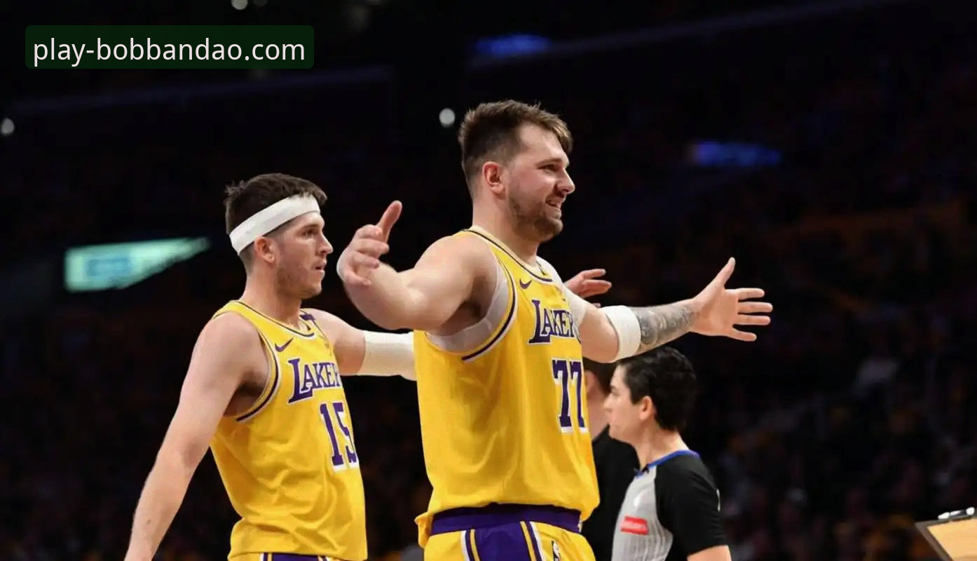 BOB半岛体育在线登录入口官方平台使用技巧 湖人客场力克步行者,东契奇43分闪耀全场详解